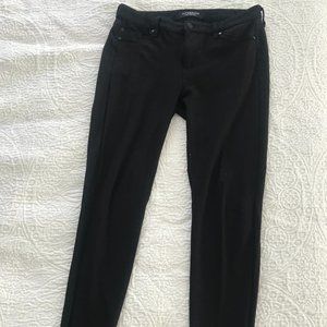 Cute stretch black skinny jeans - never been worn!